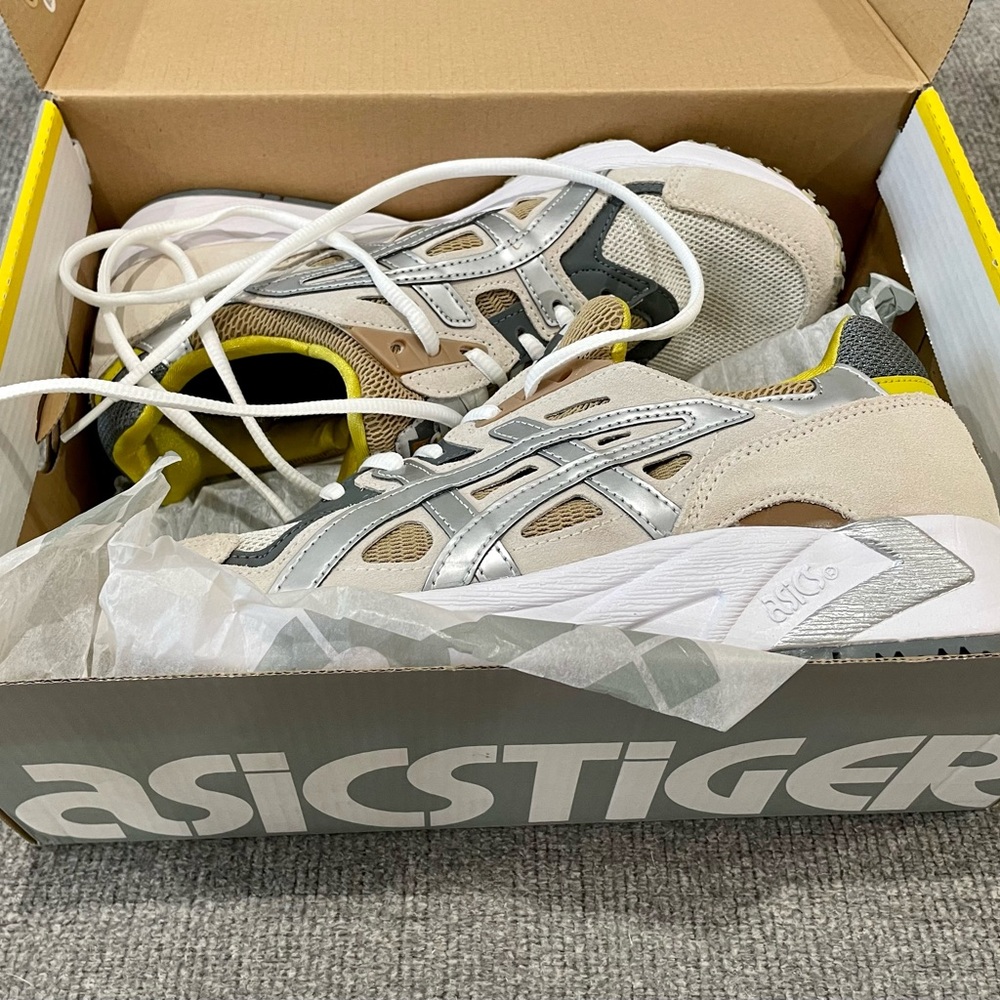 ASICS Gel-Ds Men’s Sneakers, Size 7.5
